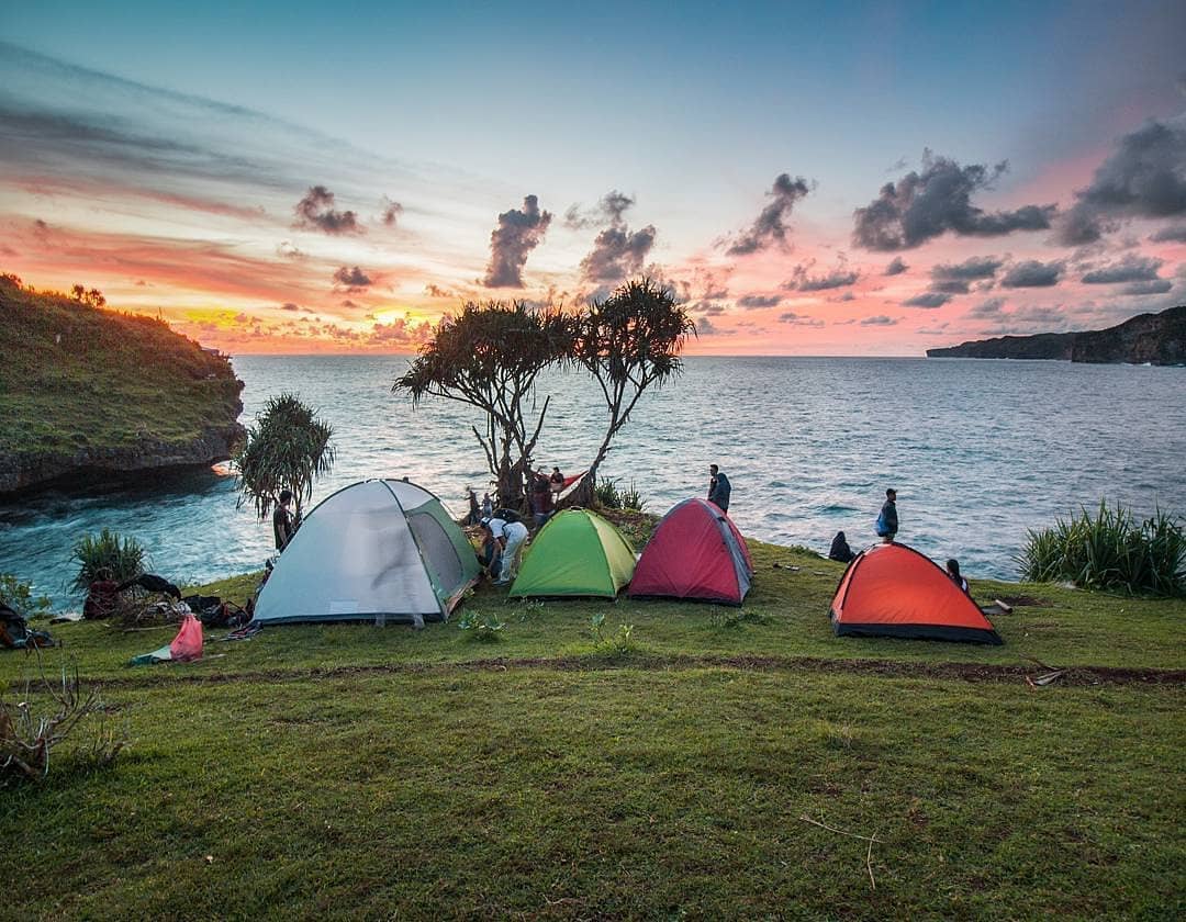 Seru, 4 Hal Menarik yang Bisa Kamu Lakukan di Wisata Jogja Pantai Kesirat