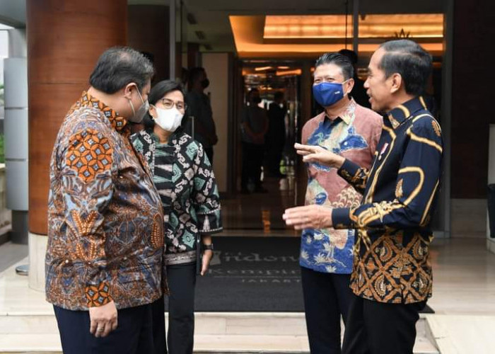 Jokowi Sentil Sri Mulyani agar Hati-hati Belanjakan APBN 
