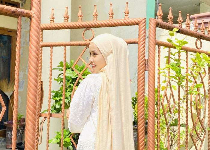 Kerudung Jahat Viral di Media Sosial, Tren Pashmina Panjang yang Bikin Tampilan Makin Elegan