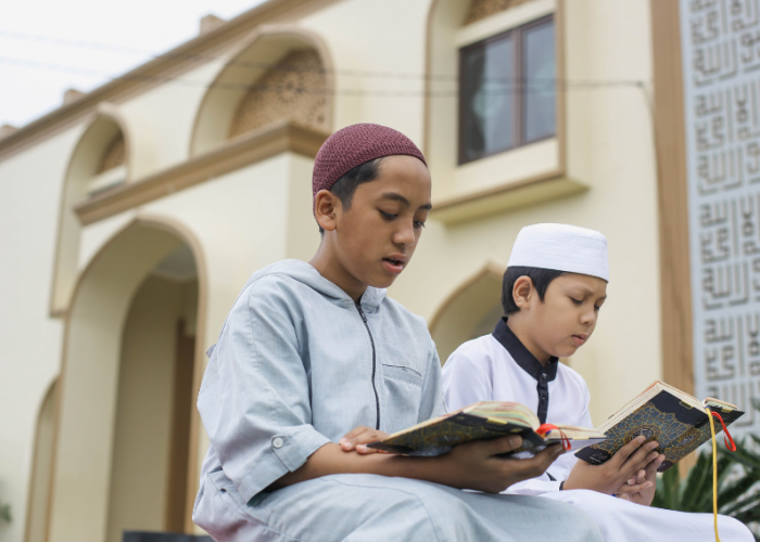 Maksimalkan Ramadan Dengan 7 Keutamaan Tadarus Al Quran di Bulan Ramadan 