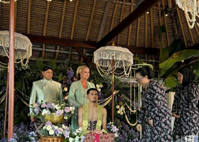Kental Nuansa Budaya, Justin Hubner Jalani Prosesi Siraman Adat Jawa Jelang Pernikahan