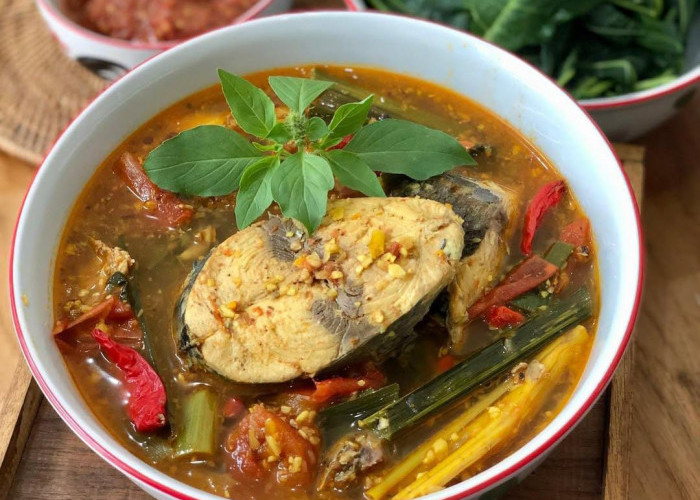 Resep Ikan Tuna Woku: Nikmati Sensasi Pedas dan Gurih Khas Manado