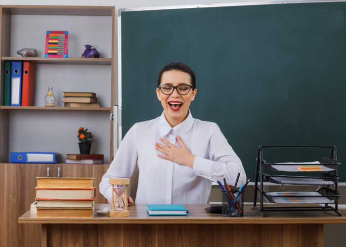 Perlindungan Hukum Bagi Guru Mendisiplinkan Siswa, Jangan Takut!