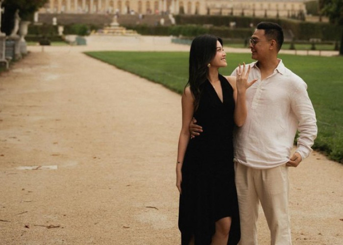 Sweet! Yoriko Angeline Dilamar Pebalap Aldio Oekon di Prancis
