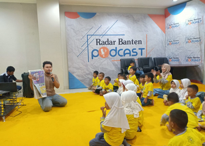 Kenalkan Media Komunikasi Koran, TKIT Bismillah Kunjungi Radar Banten