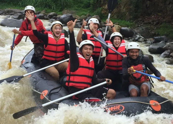 Main Arung Jeram di Sungai Ciberang, Wisata Banten Untuk Memacu Adrenalin Kamu
