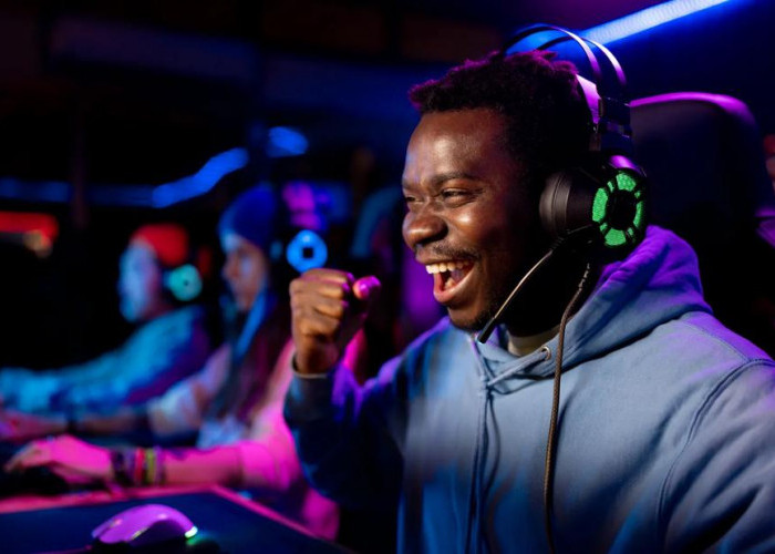 Bukan Cuma Jadi Hobi, Esports Indonesia Kian Bersinar dan Menjanjikan Karier Profesional