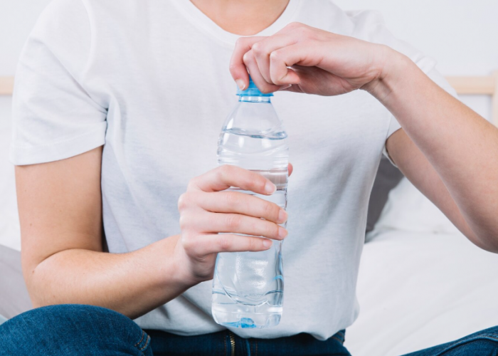 Air Demineral untuk Ginjal, Ini 5 Manfaat Penting yang Jarang Diketahui