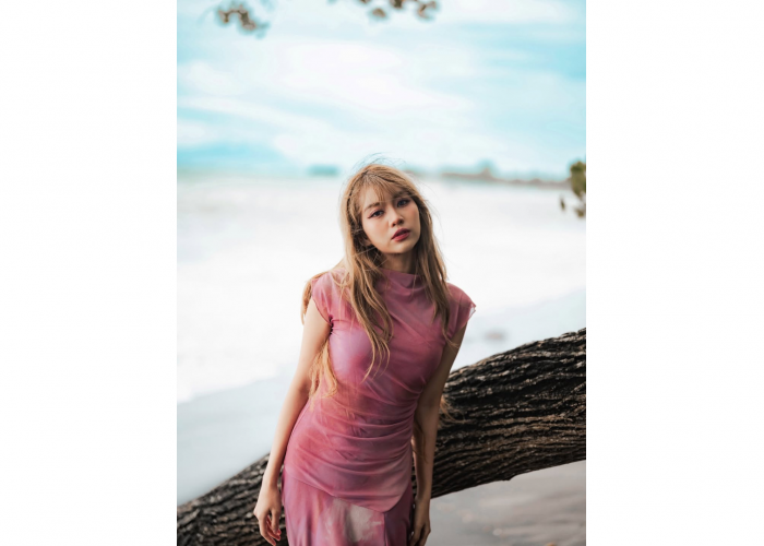 Ghea Indrawari Rayakan Ulang Tahun, Ternyata Satu Tanggal Lahir dengan Chuck Norris dan Sharon Stone