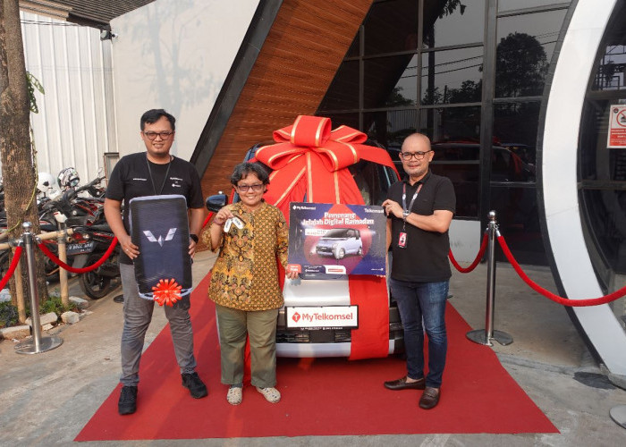 Warga Tangerang Selatan Dapat Hadiah Wuling Air EV pada Program Jelajah Digital