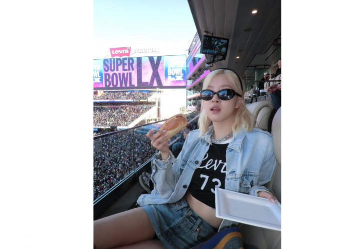 Guncang Panggung Super Bowl 2026, Rosé BLACKPINK Bukan Cuma Nyanyi, Tapi Bikin Sejarah