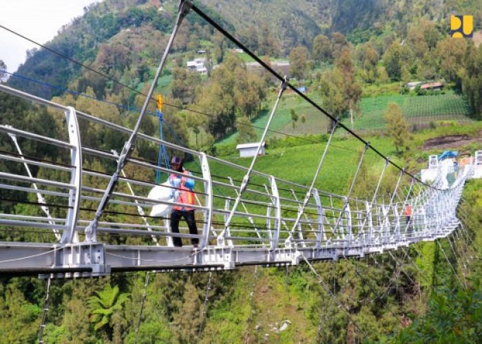 Jembatan Kaca Sepanjang 120 Meter Dibangun di Gunung Bromo