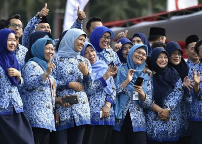 Usulan Semua Guru Jadi PNS Menguat, DPR Minta Prabowo Hapus Sistem Status Berlapis