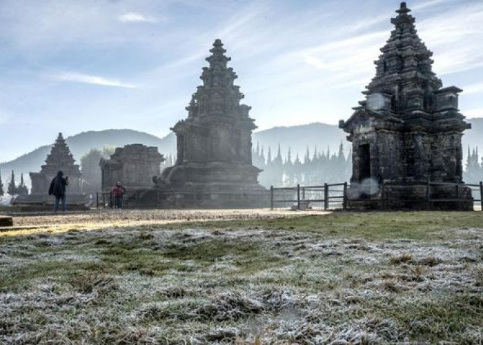 Rekomendasi 7 Destinasi Sejuk di Indonesia untuk Liburan Saat Cuaca Panas Menyengat