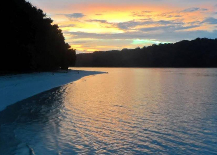 Liburan Gratis di Danau Gawir, Bisa Sambil Menikmati Sunset 