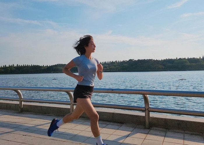 4 Manfaat Jogging di Siang Hari yang Belum Banyak Diketahui Orang