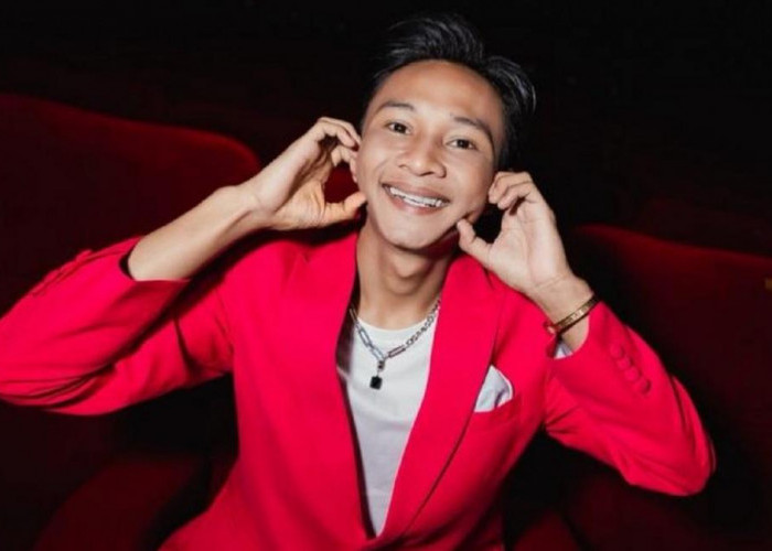 Berhasil Beli Rumah Sendiri di Usia 19 Tahun, Fajar Sadboy Sebut Berkat Doa Ibu