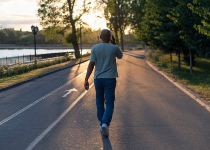 Jalan Kaki Jam 6 Pagi, Kebiasaan Sederhana dengan Segudang Manfaat