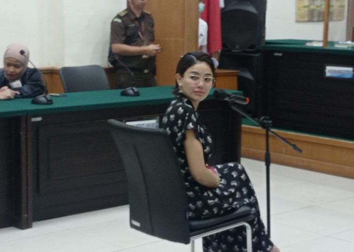 Mengeluh Sakit Leher, Nikita Mirzani Dilarikan ke RS Premier Bintaro