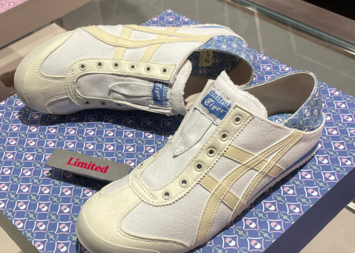 Sentuhan Budaya Lokal, Onitsuka Tiger Luncurkan Sepatu Edisi Terbatas Bermotif Batik Kawung