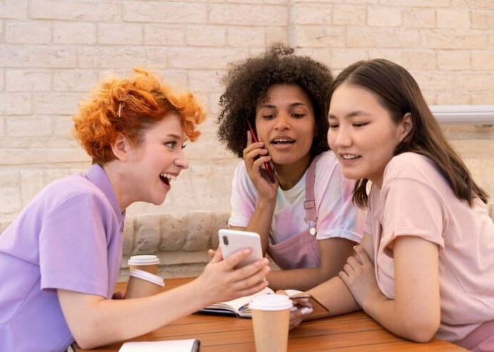 8 Cara Berkomunikasi dengan Gen Z: Tips untuk Membangun Hubungan yang Efektif