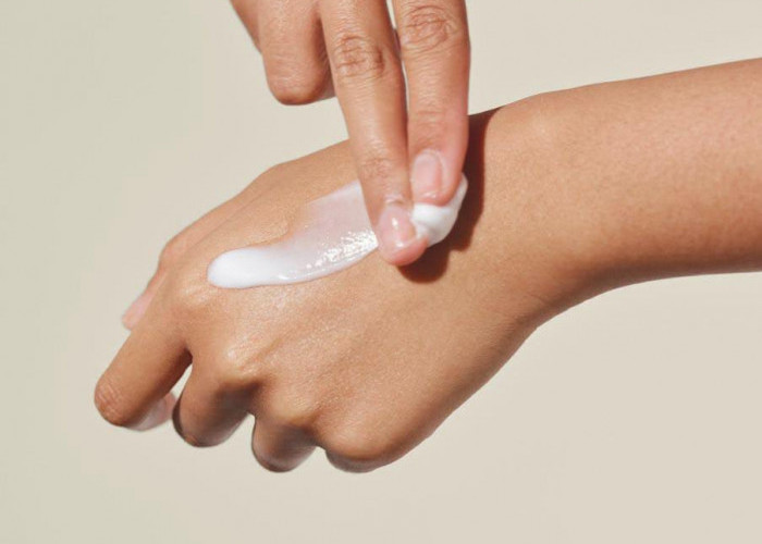 Jangan Salah Pilih Lotion! Ini Kandungan yang Cocok untuk Kulit Kering