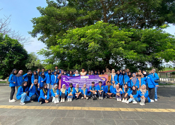 Mahasiswa/i Akuntansi Universitas Pamulang Serang Lakukan Aksi Nyata Kegiatan Bersih-Bersih 