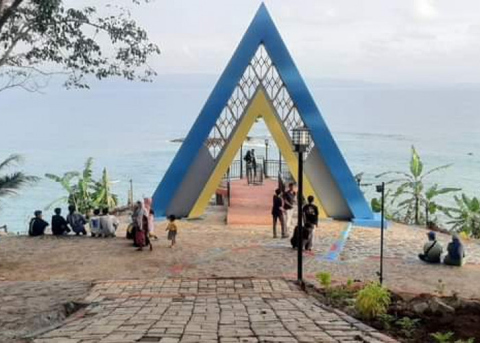 Intip Keindahan Pantai di Perbatasan Lebak – Sukabumi