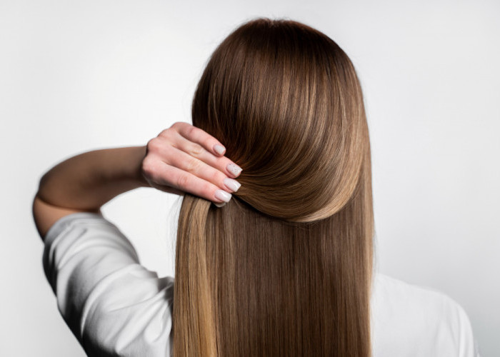 Hindari Kebiasaan-Kebiasaan Ini untuk Menjaga Kesehatan Rambut Anda