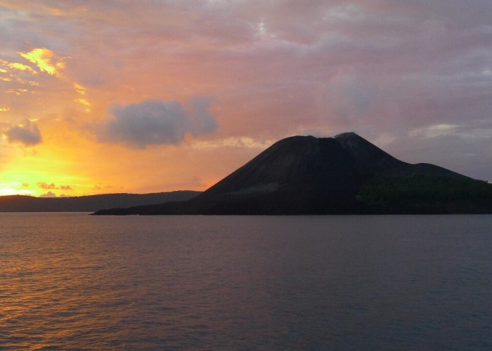 Erupsi Menerus Anak Krakatau Berakhir, Status Masih Siaga dan Letusan Susulan Masih Berpotensi