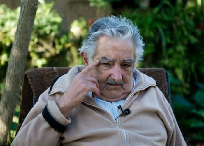 Jose Mujica Presiden Termiskin di Dunia yang Rela Donasikan Seluruh Gaji dan Istana Negara untuk Rakyatnya