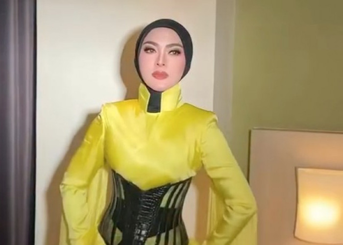 Lahir dari Kebiasaan Menyetir, Syahrini Ungkap Asal-usul Jargon 'Hus Hus Sana'