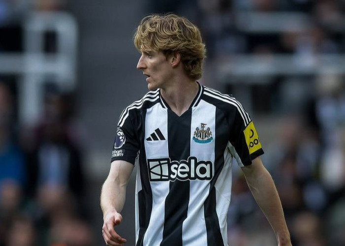 Bayern Munich Incar Anthony Gordon untuk Pelapis Luis Diaz