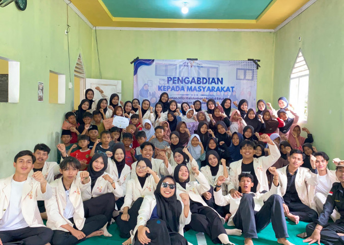 Mahasiswa PAI UIN Banten Gelar Pengabdian Masyarakat di Cikeusal, Perkuat Nilai Keislaman Melalui Edukasi
