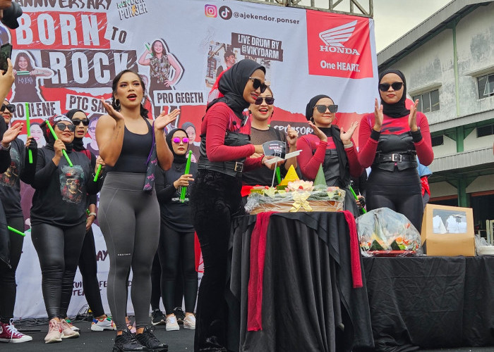 Perayaan Satu Tahun Ajekendor Ponser, Pound Fit Semakin Digandrungi Ibu-ibu