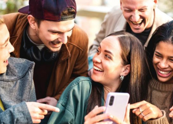 Oversharing atau Storytelling? Cara Anak Muda Berbagi Cerita di Media Sosial Mulai Berubah