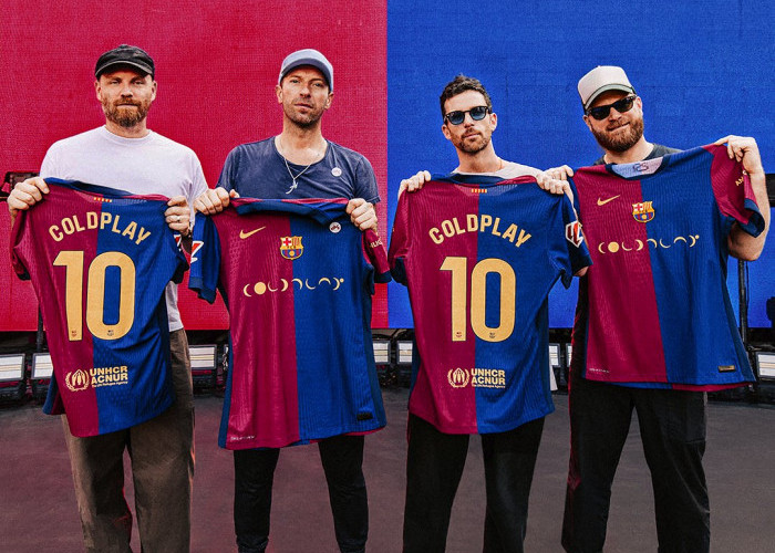 Barcelona Luncurkan Kaus Spesial Coldplay untuk Derby El Clasico