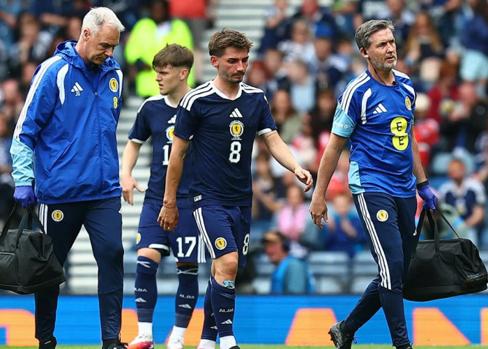 Kesalahan Lini Belakang Berujung Petaka Steve Clarke Meradang Skotlandia Buka Jalan Mudah Bagi Kemenangan Bras