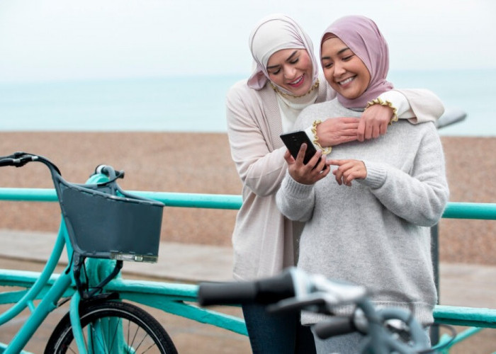 Gak Bakal Kesusahan, Ini 5 Aplikasi Muslim yang Wajib Dimiliki Saat Traveling
