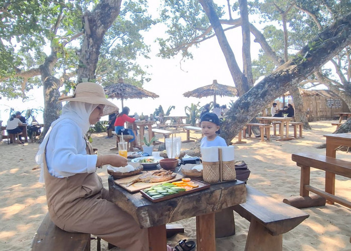 Pantai di Pandeglang Ini Cocok untuk Nongkrong dan Quality Time dengan Keluarga