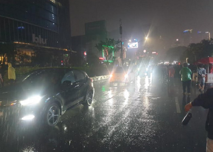 Membubarkan Diri usai Aksi, Akses Jalan ke Bundaran HI Mulai Dibuka Polisi