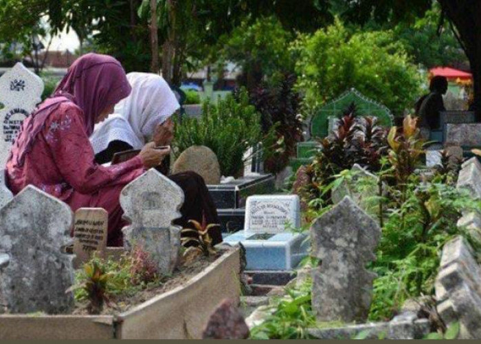 Tradisi Ziarah Kubur Sebelum Ramadan: Makna dan Kebiasaan Umat Islam