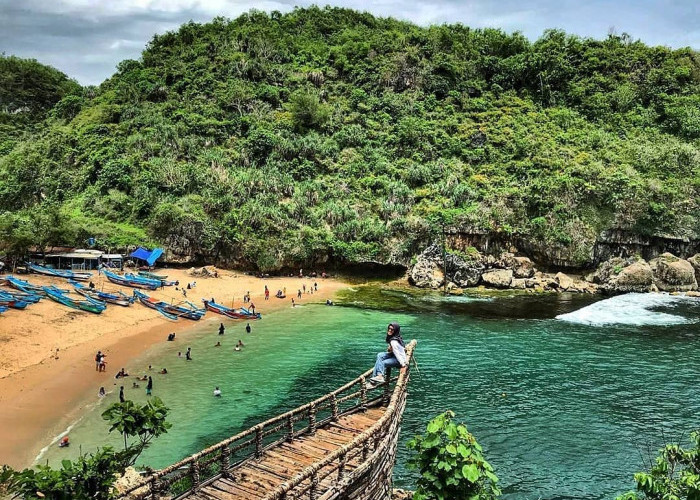 Pesona Kecantikan Pantai di Gunungkidul Yogyakarta