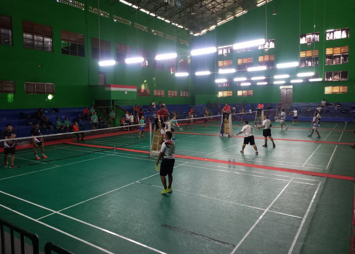 Rajut Silaturahmi, IKM Banten Gelar Turnamen Badminton