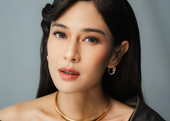 Alasan Dian Sastro Mantap Jadi Mualaf