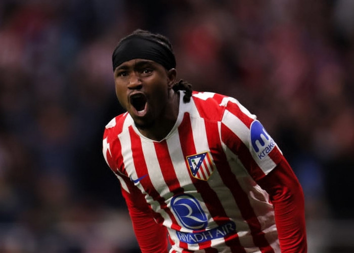 Ademola Lookman Kubur Mimpi Comeback Barcelona di Liga Champions