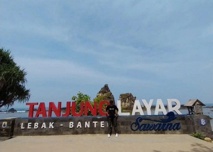 Keindahan Pantai Sawarna Lebak Banten dengan Hamparan Pasir Putih yang Memukau
