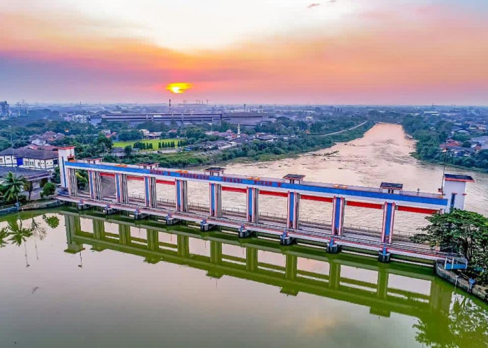 Jadi Tempat Wisata Favorit, Begini Keindahan dan Sejarah Pintu Air Sepuluh Tangerang