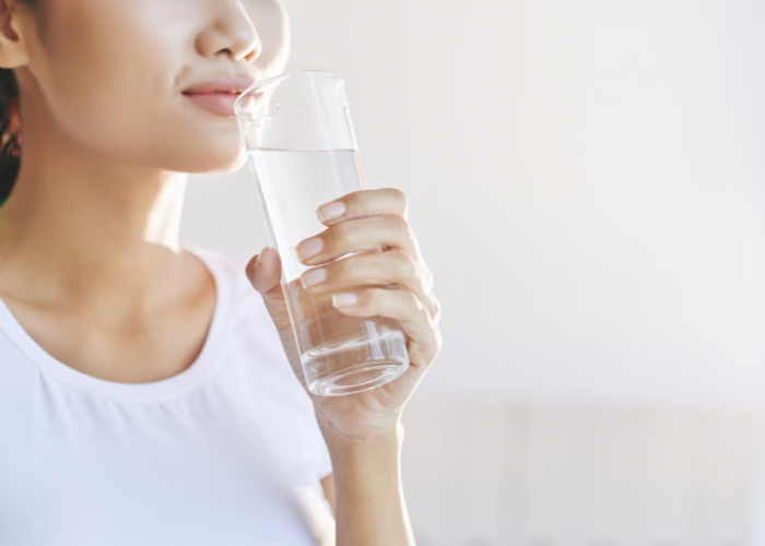 Mitos Minum Air Dingin Saat Haid Menyebabkan Kista, Begini Kata Dokter Tirta