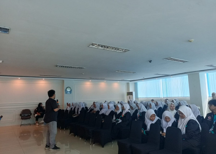 Antusiasme Sesi Kedua: 200 Siswa SMK Muhammadiyah 3 Tangsel Belajar Jurnalistik di Radar Banten